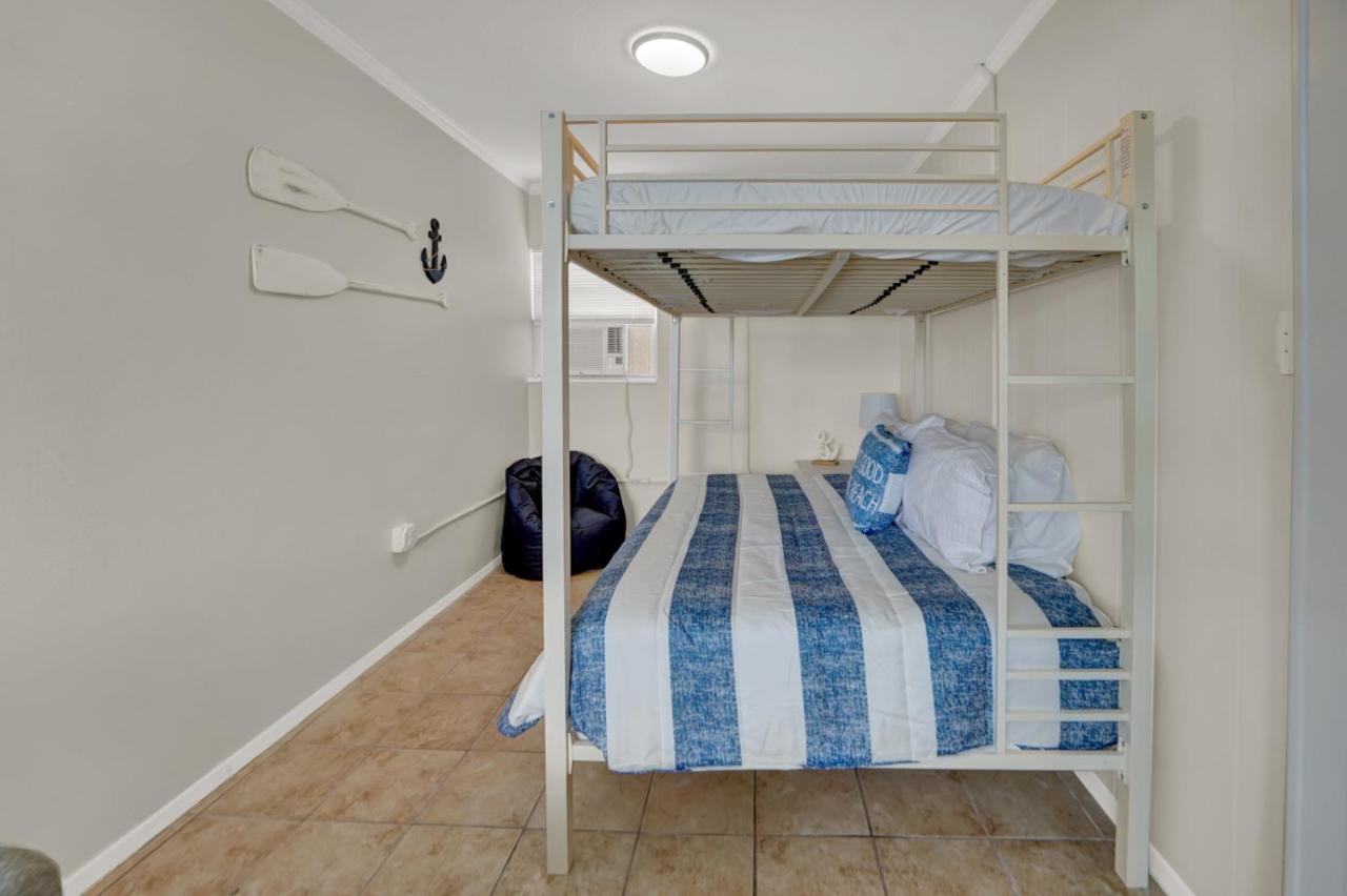 Sea Foam Suites Lower Grand Lagoon Exterior foto